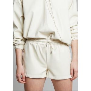 THE FRANKIE SHOP - FAUX LEATHER SHORT